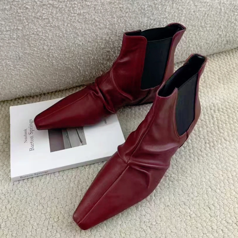 Novelty Square Toe Pleated Ankle Boots for Women Comfort Soft Leather Flat Chelsea Boots Autumn Winter Non-slip Designer Shoes
Novelty Square Toe Pleated Ankle Boots for Women Comfort Soft Leather Flat Chelsea Boots Autumn Winter Non-slip Designer Shoes