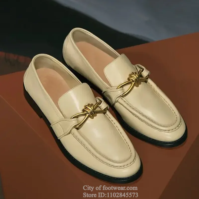 Women's Metal Buckled Flats Leather Loafers Round Toe White/Black 2025 Summer New in Soft Causal Dress Luxury Designer Shoes
Women's Metal Buckled Flats Leather Loafers Round Toe White/Black 2025 Summer New in Soft Causal Dress Luxury Designer Shoes