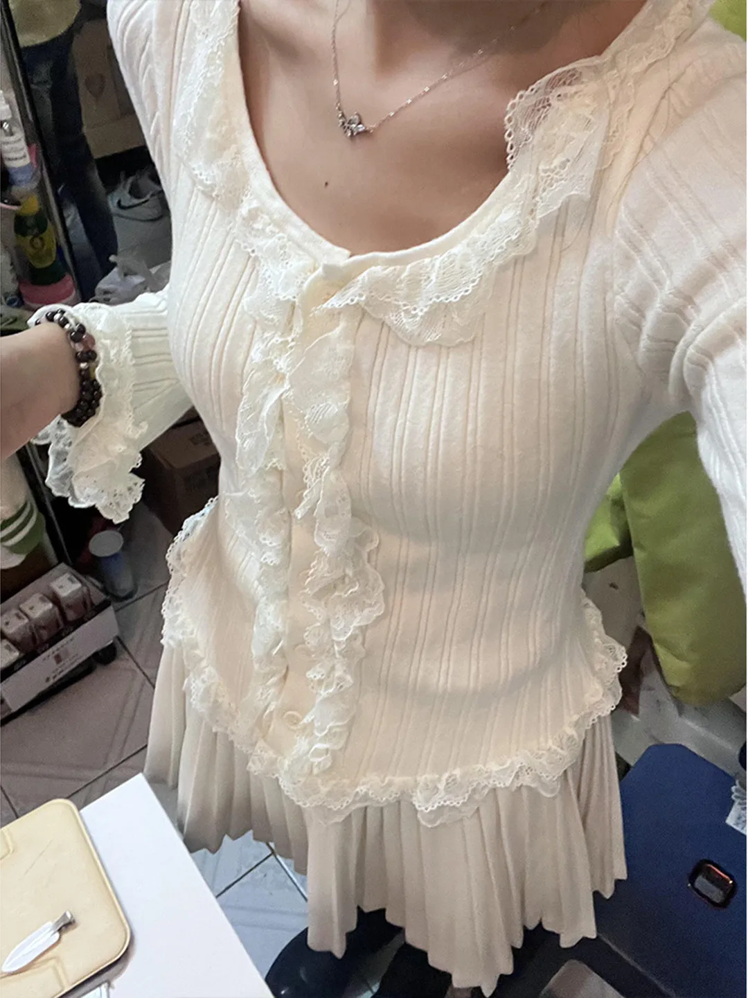 Elegant Lace Trim Long Sleeve Knitted Open Cardigan Women's Autumn Winter Slim Fit Beautiful Top Commute Style Korean Version
Elegant Lace Trim Long Sleeve Knitted Open Cardigan Women's Autumn Winter Slim Fit Beautiful Top Commute Style Korean Version