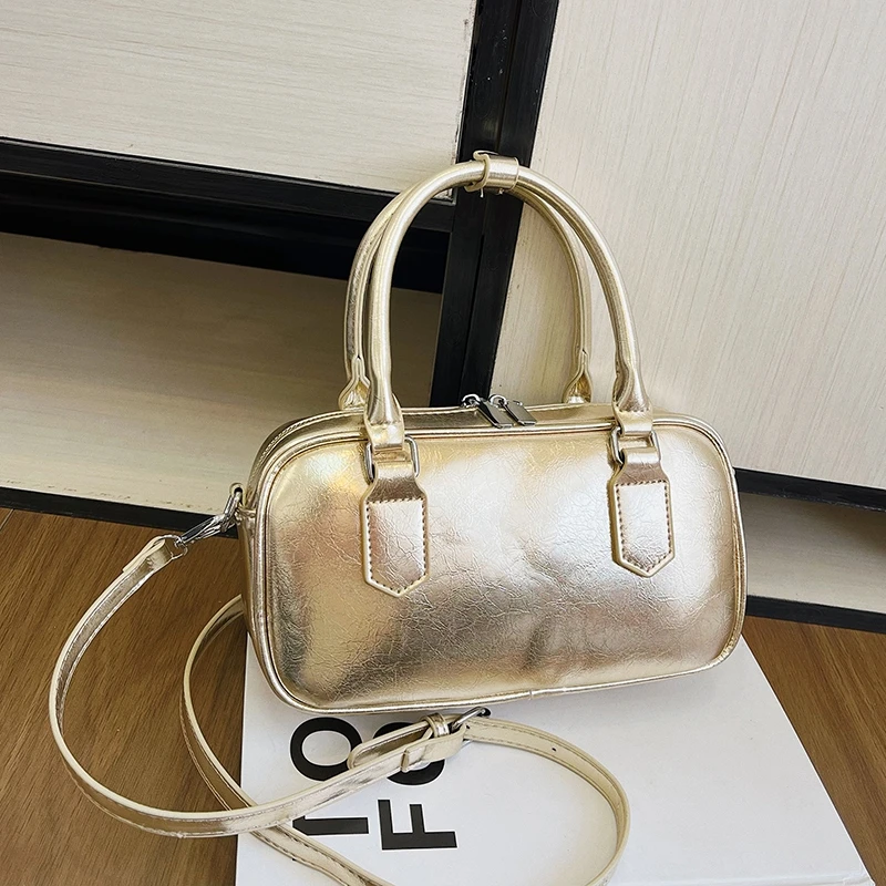 Simple Women's Leather Clutch Bag Luxury Designer Handbag Fashion Brand Diagonal Small Square Bag Ladies Casual Tote Travel Bag
Simple Women's Leather Clutch Bag Luxury Designer Handbag Fashion Brand Diagonal Small Square Bag Ladies Casual Tote Travel Bag