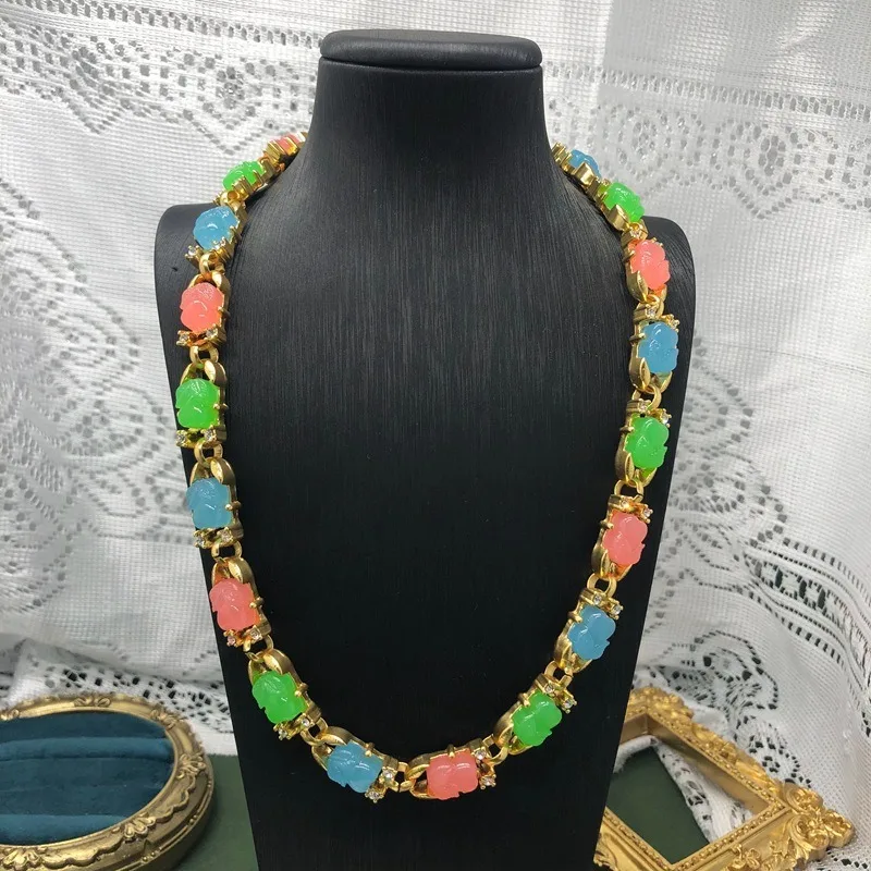 Medieval Jewelry Accessories Premium Design French Peach Necklace Earrings Bracelet Set
Medieval Jewelry Accessories Premium Design French Peach Necklace Earrings Bracelet Set