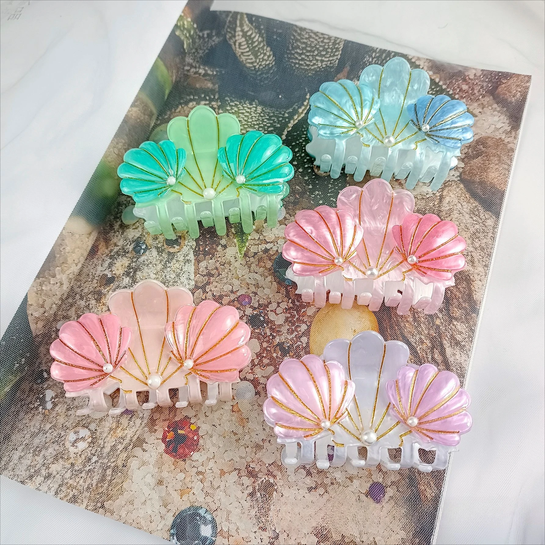 DuoShang 8CM Pearl Shell Acrylic Hair Claw Summer Ocean Series Claw Clips INS Trendy Hair Clips for Women Girls Hair Accessories
DuoShang 8CM Pearl Shell Acrylic Hair Claw Summer Ocean Series Claw Clips INS Trendy Hair Clips for Women Girls Hair Accessories