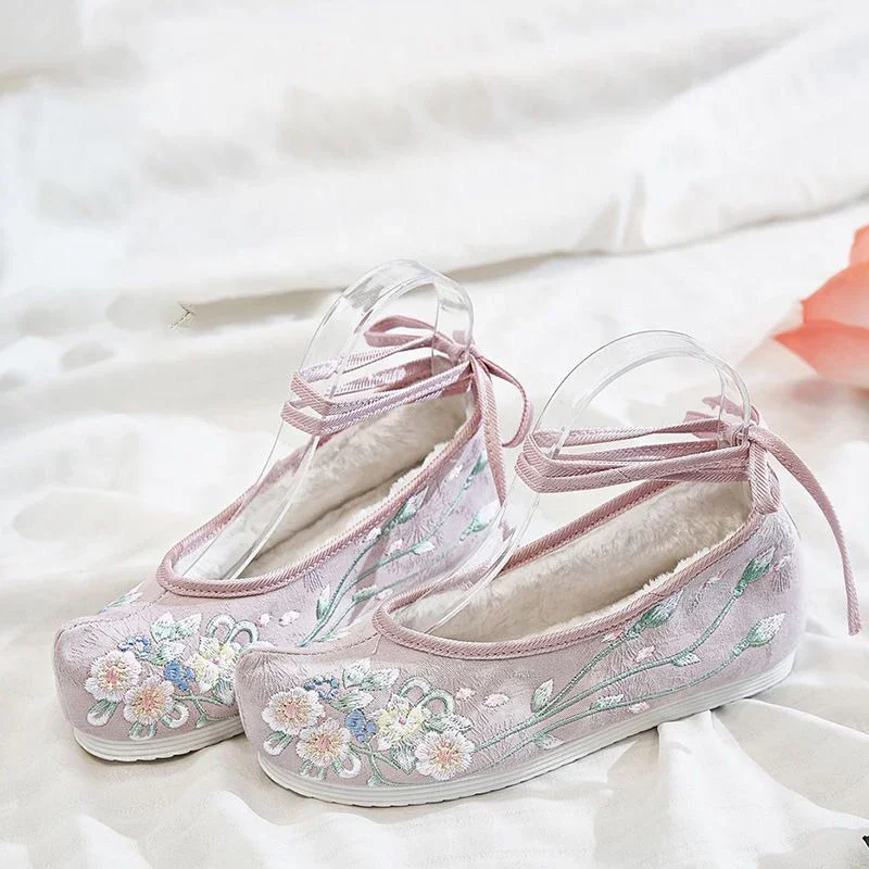 Hanfu Traditional Shoes Women Chinese Flat Embroidery Vintage Shoes Cosplay Thick Warm Hanfu Shoes Plus Size 41 Gift Women
Hanfu Traditional Shoes Women Chinese Flat Embroidery Vintage Shoes Cosplay Thick Warm Hanfu Shoes Plus Size 41 Gift Women