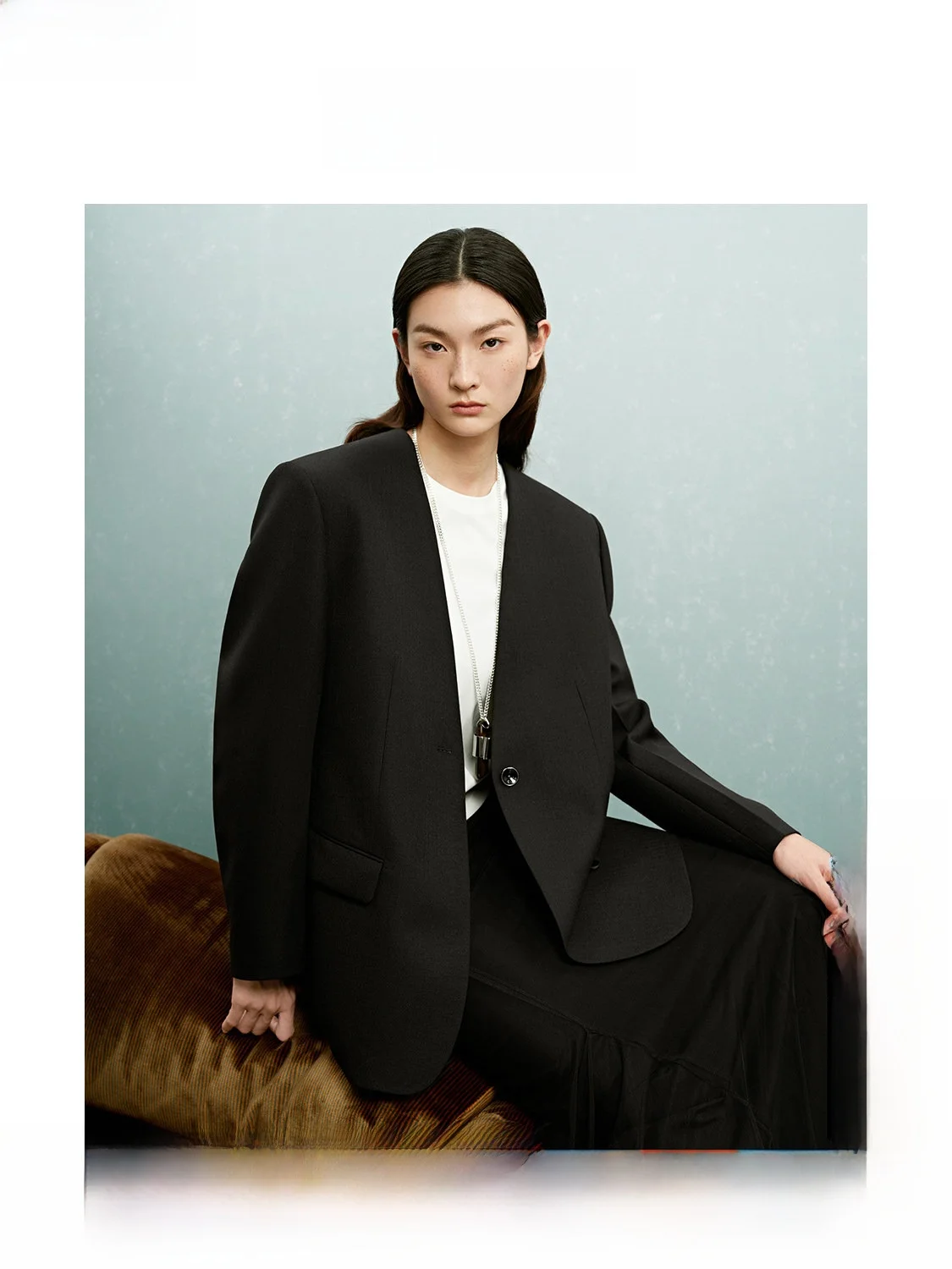 Early Spring Women's Woolen Suit Jaet Casual High-quali Spun Wool Straight Cut Commute Sle V-ne Long Sve Pure Color
Early Spring Women's Woolen Suit Jaet Casual High-quali Spun Wool Straight Cut Commute Sle V-ne Long Sve Pure Color