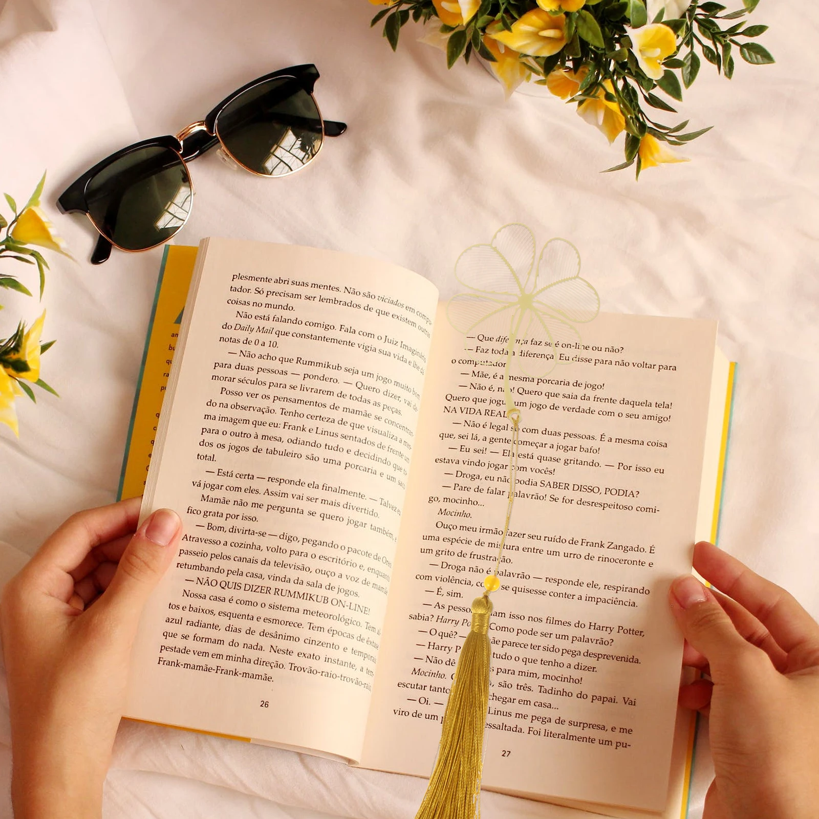 3pcs Metal Leaf Bookmarks Creative Tassel Design Eco Friendly Page Marker Students Gifts Classical Decor
3pcs Metal Leaf Bookmarks Creative Tassel Design Eco Friendly Page Marker Students Gifts Classical Decor