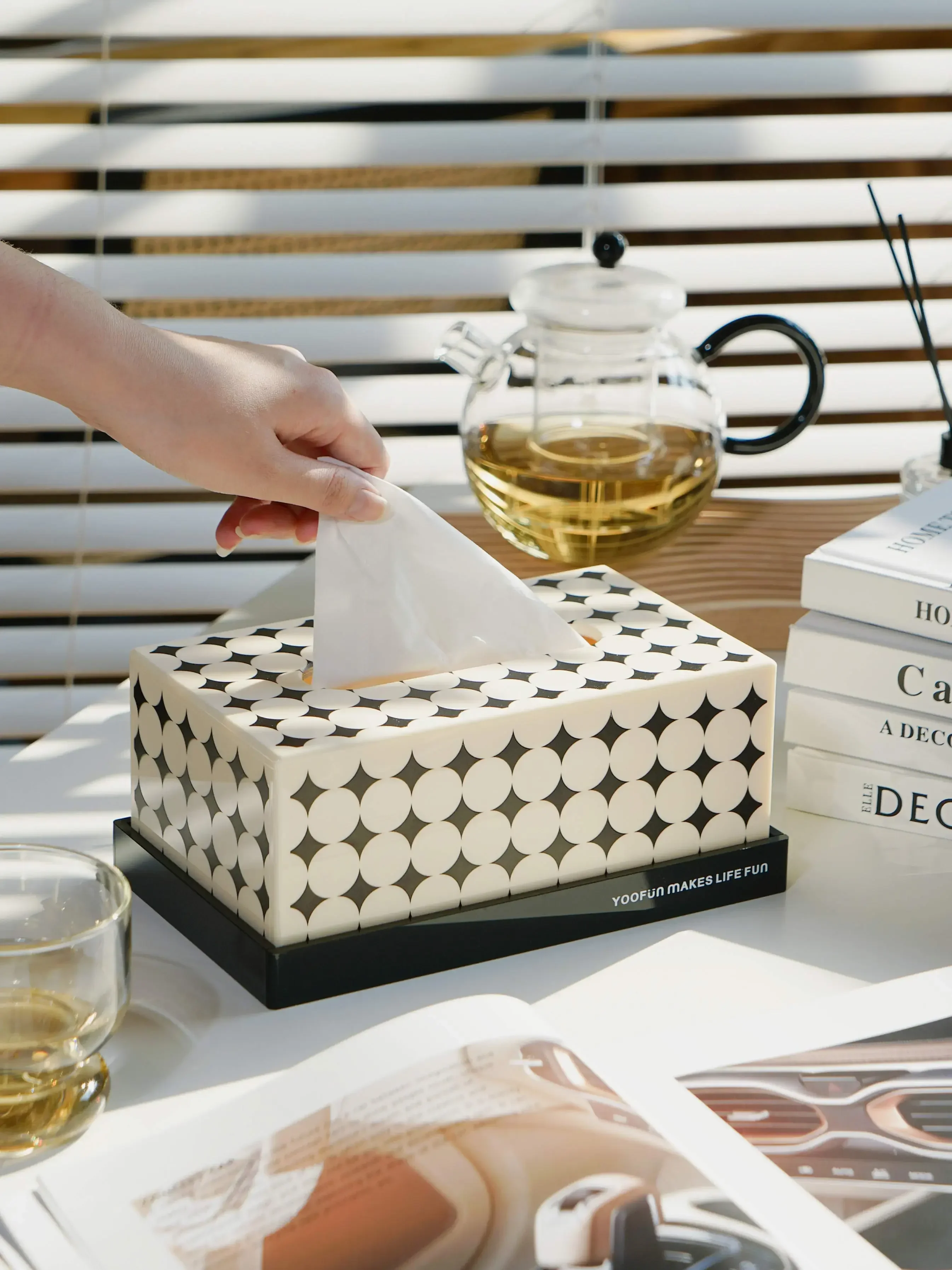 Simple and Luxurious Style Paper Box, Living Room, Bedroom, Creative Acrylic Tissue Box
Simple and Luxurious Style Paper Box, Living Room, Bedroom, Creative Acrylic Tissue Box