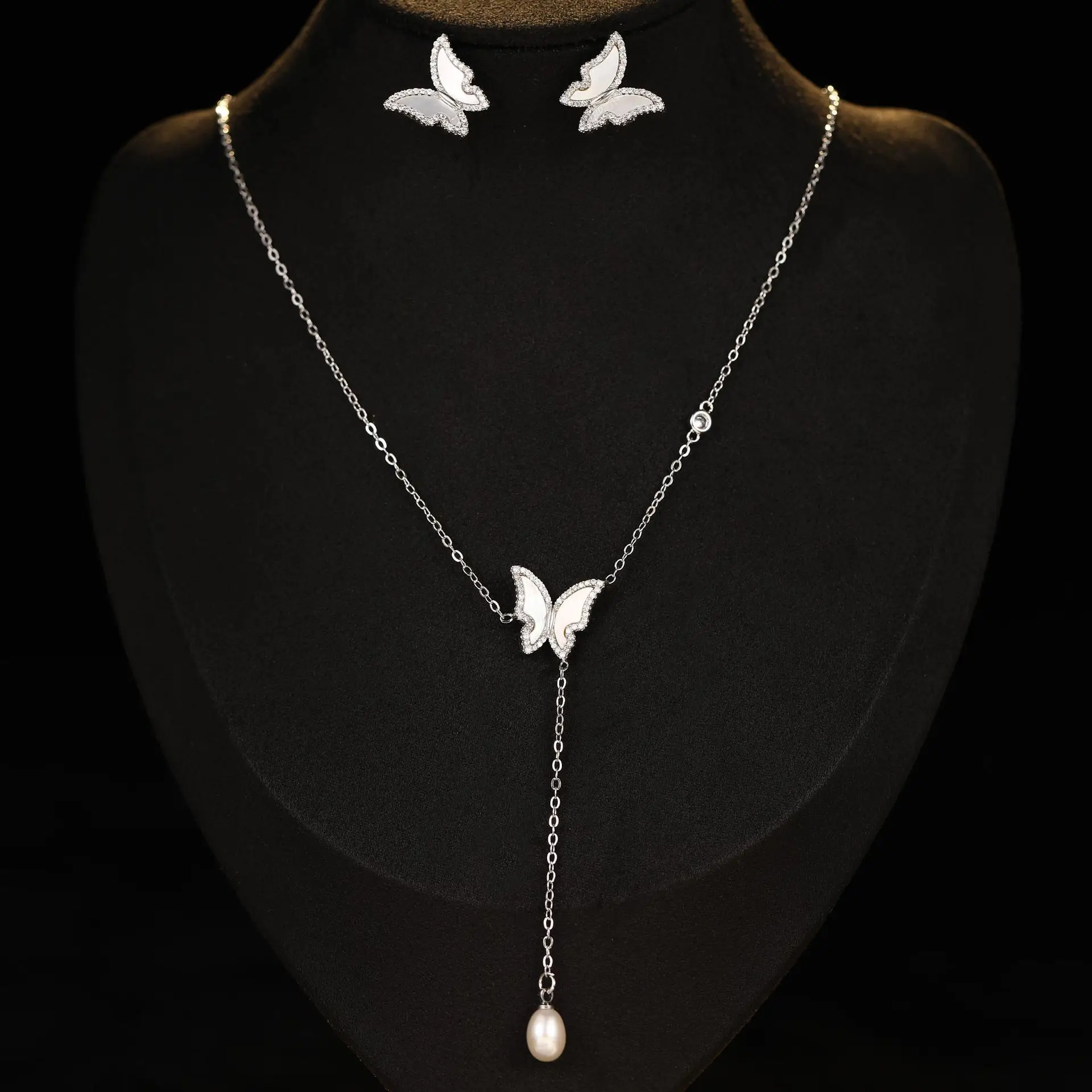 butterfly necklace stud earrings shell white zirconia jewelry sets daily wear party women gift
butterfly necklace stud earrings shell white zirconia jewelry sets daily wear party women gift