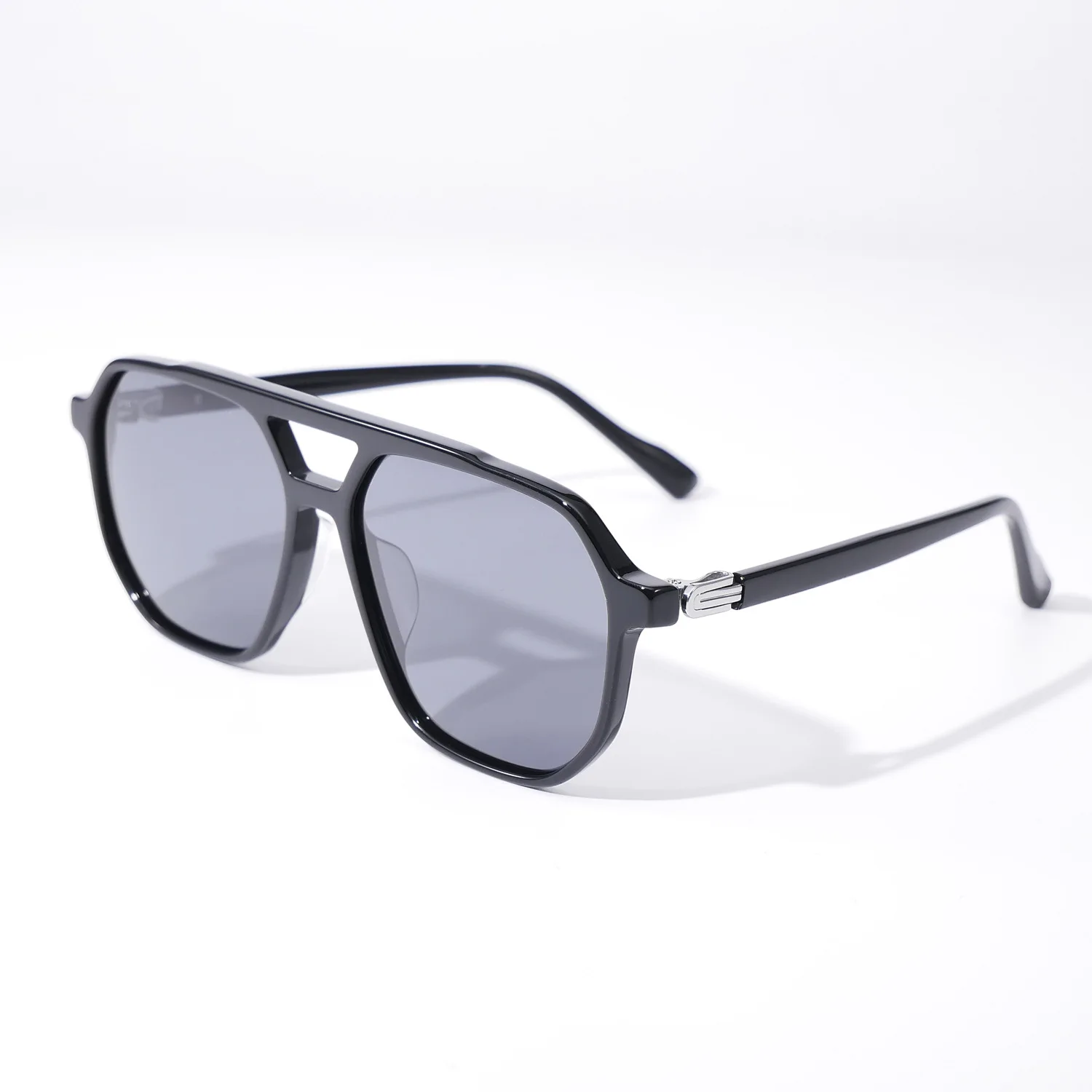 Retro Acetate Double Beam Personality Sunglasses For Women And Men High Quality Eyeglasses UV400 Outdoor Trendy SUN GLASSES
Retro Acetate Double Beam Personality Sunglasses For Women And Men High Quality Eyeglasses UV400 Outdoor Trendy SUN GLASSES