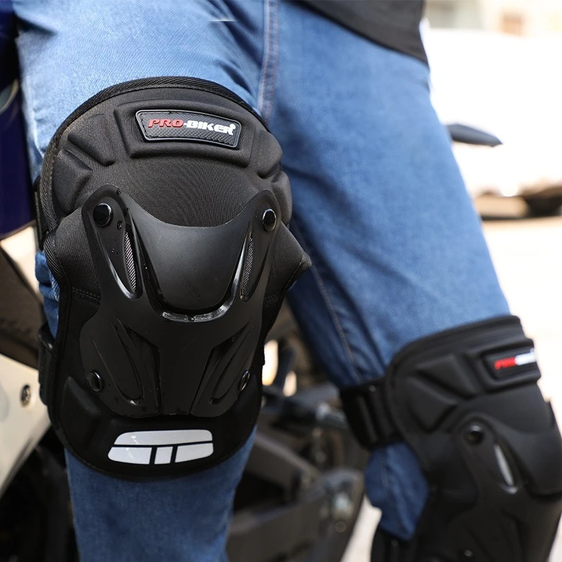 Motorcycle protective gear set of four including knee pads and elbow pads, knight anti-fall outdoor sports protection equipment.
Motorcycle protective gear set of four including knee pads and elbow pads, knight anti-fall outdoor sports protection equipment.