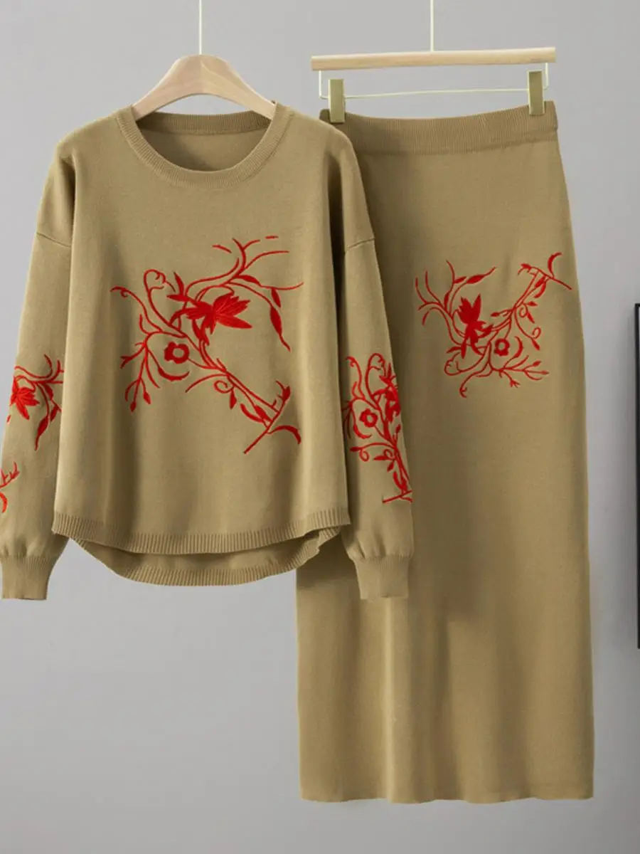 Elegant Embroidered Loose Knitted Set Women's Spring Fashion Half Skirt Sweater Two-Piece Casual Outfit Slimming Effect
Elegant Embroidered Loose Knitted Set Women's Spring Fashion Half Skirt Sweater Two-Piece Casual Outfit Slimming Effect