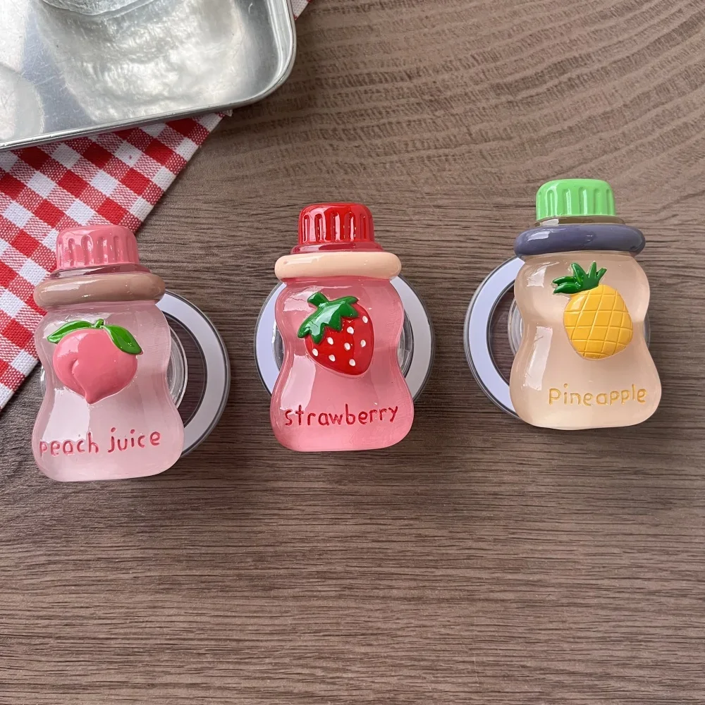 Симпатичный 3D держатель для бутылки с фруктовым напитком для iPhone 17, универсальный магнитный держатель для телефона Samsung, ручка-держатель
Симпатичный 3D держатель для бутылки с фруктовым напитком для iPhone 17, универсальный магнитный держатель для телефона Samsung, ручка-держатель