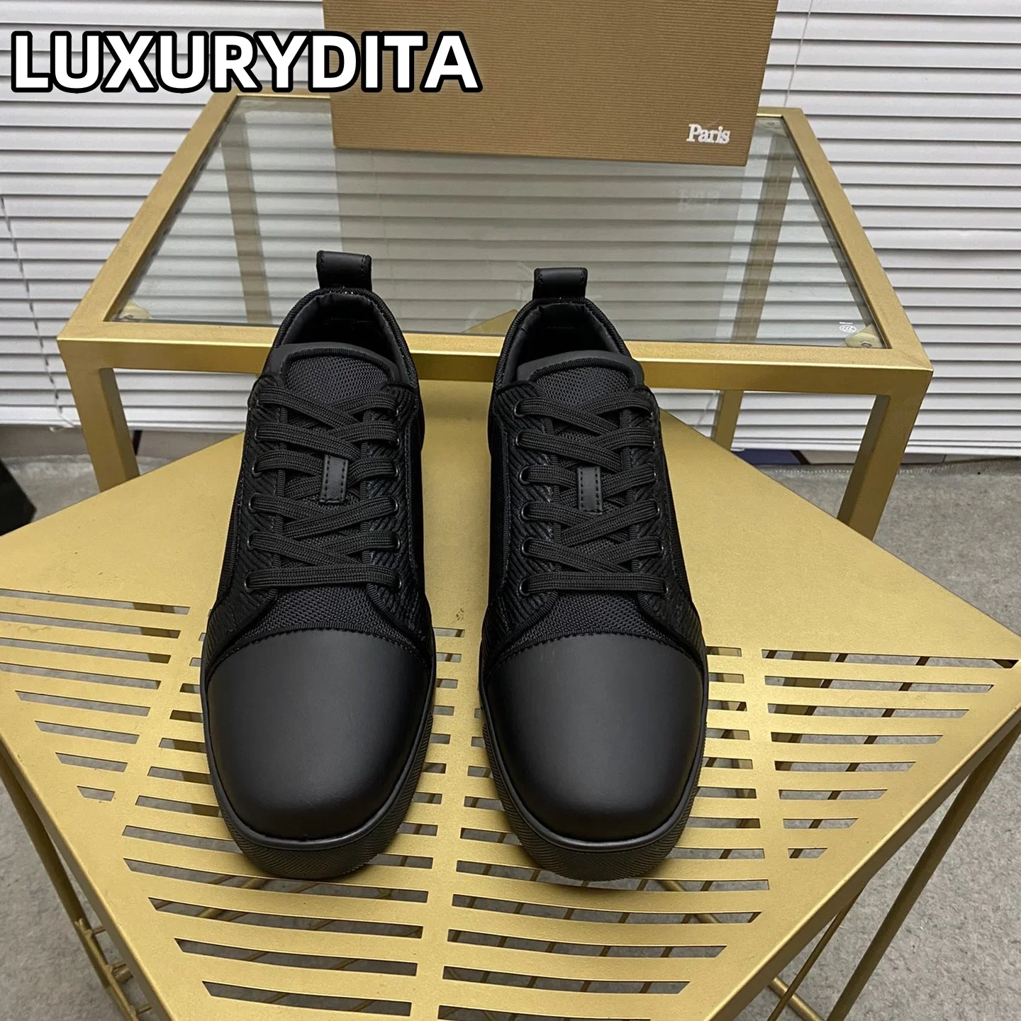 Top Quality Womens Trendy Casual Tennis Shoes Luxury Mens Real Leather Sneakers 35-48 Designr Rivet Red Sole Lovers Shoes M0047
Top Quality Womens Trendy Casual Tennis Shoes Luxury Mens Real Leather Sneakers 35-48 Designr Rivet Red Sole Lovers Shoes M0047