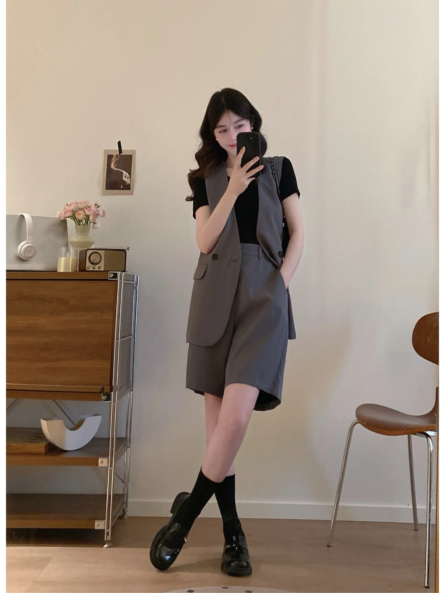 Summer Casual Slimming Large Size Suit Vest Set Fat MM 2026 Fashion Commute Korean Style Loose Fit Short Sleeve round Neck
Summer Casual Slimming Large Size Suit Vest Set Fat MM 2026 Fashion Commute Korean Style Loose Fit Short Sleeve round Neck