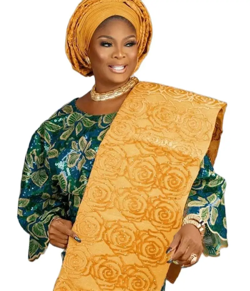 African Lace Fabric 2022 Chantilly Embroidered Sequined Lace For Asoebi Gorgeous DIY Party Dress Hot Selling Free Shipping
African Lace Fabric 2022 Chantilly Embroidered Sequined Lace For Asoebi Gorgeous DIY Party Dress Hot Selling Free Shipping