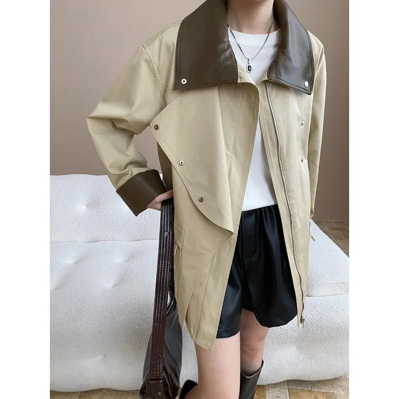 SuperAen Fashion Style Contrasting Color Leather Collar Splicing Belt Diagonal Placket Trench Coat for Women
SuperAen Fashion Style Contrasting Color Leather Collar Splicing Belt Diagonal Placket Trench Coat for Women