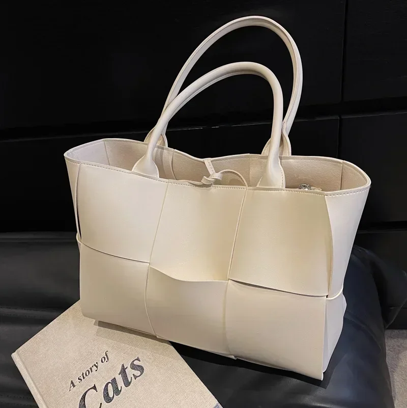 Trend Fashion Large Capacity Woven Handbags and Purses Leather Shopper Tote Bag Luxury Designer Beach Bag for Women WT817
Trend Fashion Large Capacity Woven Handbags and Purses Leather Shopper Tote Bag Luxury Designer Beach Bag for Women WT817