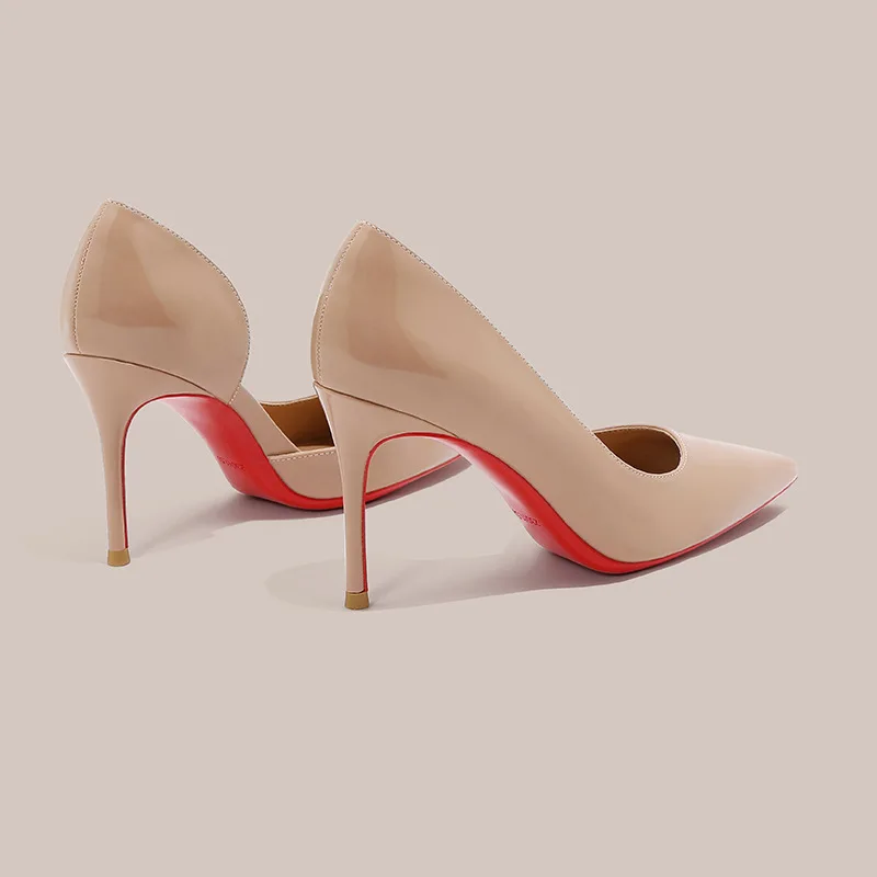 2025 Khaki Color Patent Leather New Style Single Shoes Stiletto High Heels Office Lady Tacone Red Sole Side Hollow Women's Pumps
2025 Khaki Color Patent Leather New Style Single Shoes Stiletto High Heels Office Lady Tacone Red Sole Side Hollow Women's Pumps