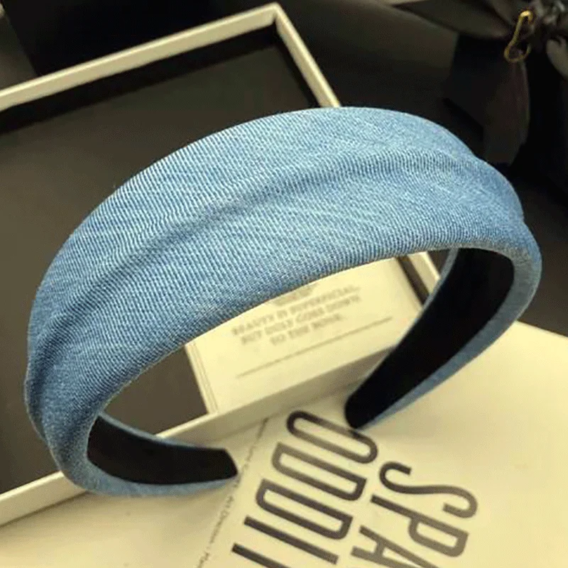 Light blue cloth high skull top hairpin hoop women's fashion simple adult hair cave headdress wearing daily shopping hoop
Light blue cloth high skull top hairpin hoop women's fashion simple adult hair cave headdress wearing daily shopping hoop