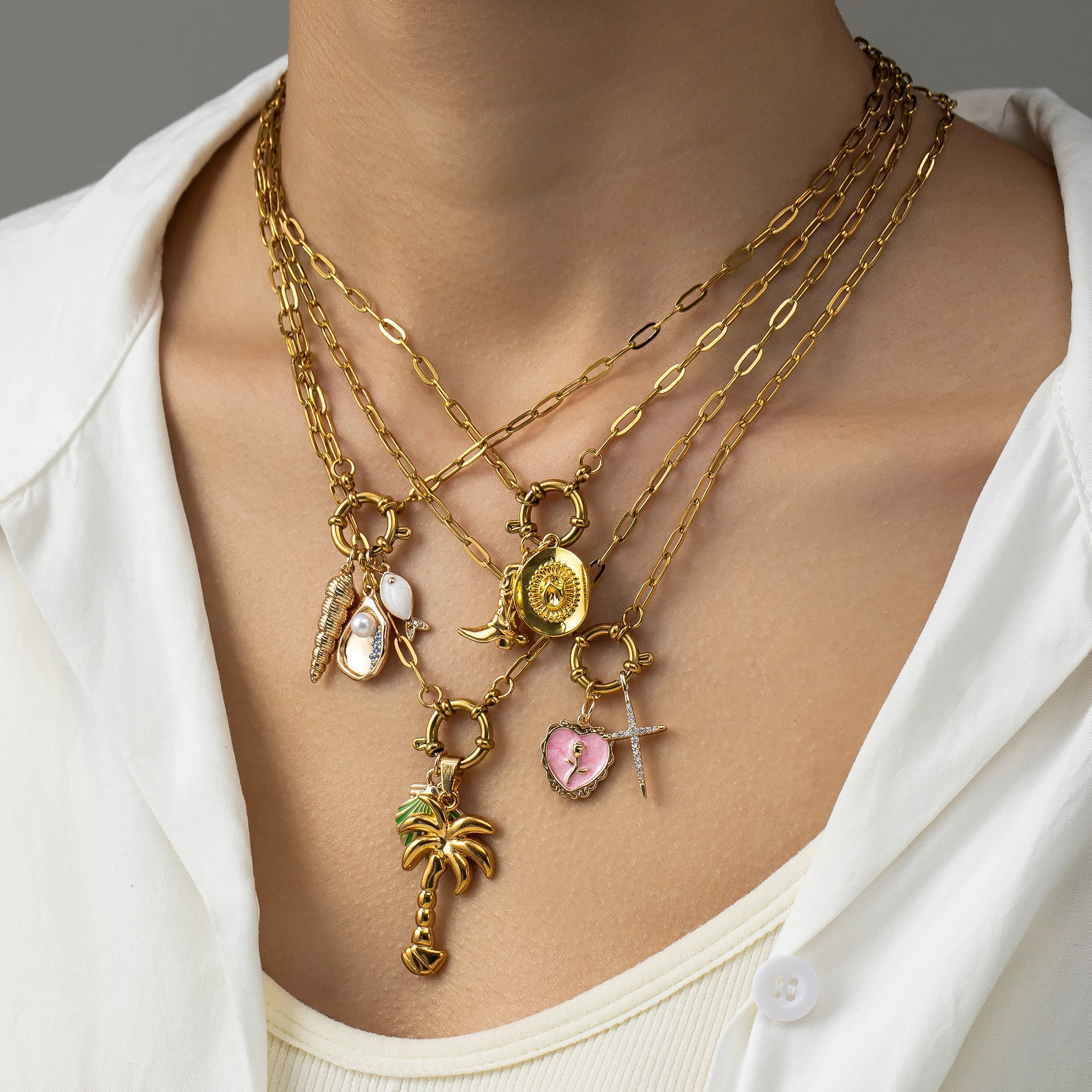 Fashionable 18K gold-plated color preserving women's necklace, suitable for daily wear as a gift for wives and mothers
Fashionable 18K gold-plated color preserving women's necklace, suitable for daily wear as a gift for wives and mothers