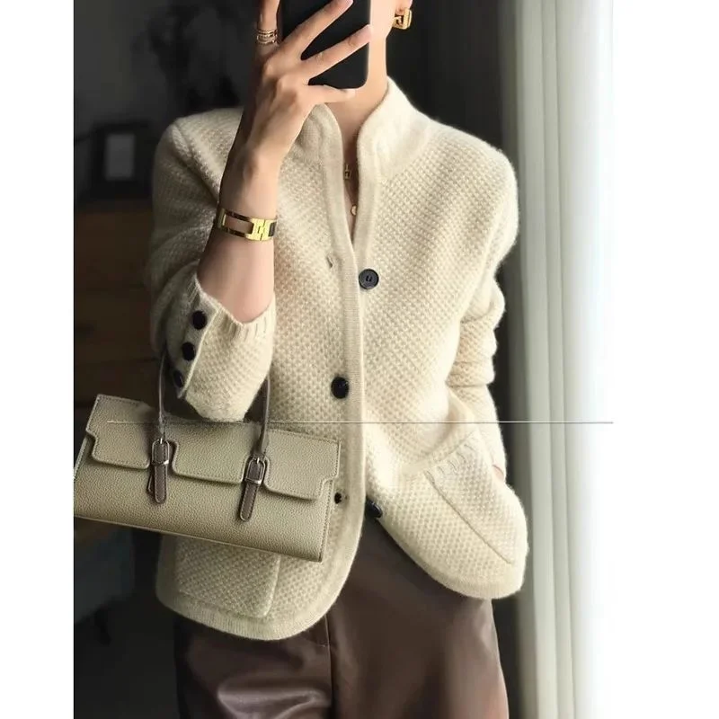 Autumn Winter Thiened 00% Camere Wool Women's Cardigan Sparkling Coolmax Fiber Ladies Knitted Sweater Faionable Ladies...
Autumn Winter Thiened 00% Camere Wool Women's Cardigan Sparkling Coolmax Fiber Ladies Knitted Sweater Faionable Ladies...