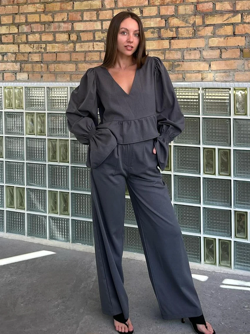 Marthaqiqi Cotton Female Sleepwear Set V-Neck Nightgowns Long Sleeve Nightwear Wide Leg Pants Casual Women Nightie 2 Piece Suit
Marthaqiqi Cotton Female Sleepwear Set V-Neck Nightgowns Long Sleeve Nightwear Wide Leg Pants Casual Women Nightie 2 Piece Suit