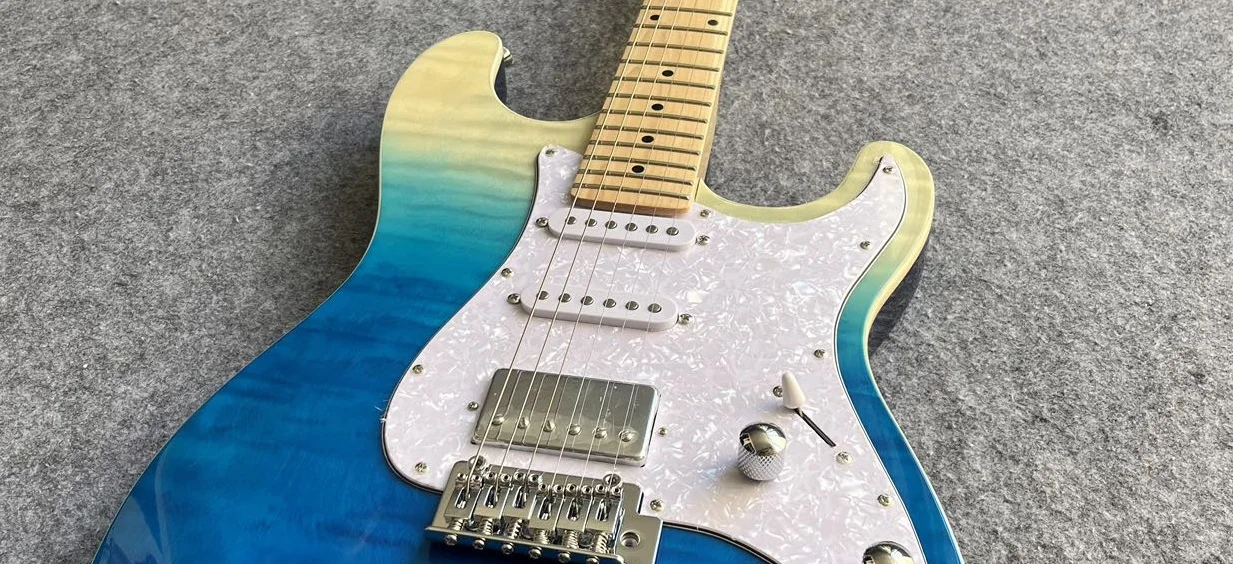 2024 Fast delivery Factory outlet the High Quality Custom Body 6 String Wooden Bling Purple ST Electric Guitar 22 Fret CFSAVFCDS
2024 Fast delivery Factory outlet the High Quality Custom Body 6 String Wooden Bling Purple ST Electric Guitar 22 Fret CFSAVFCDS
