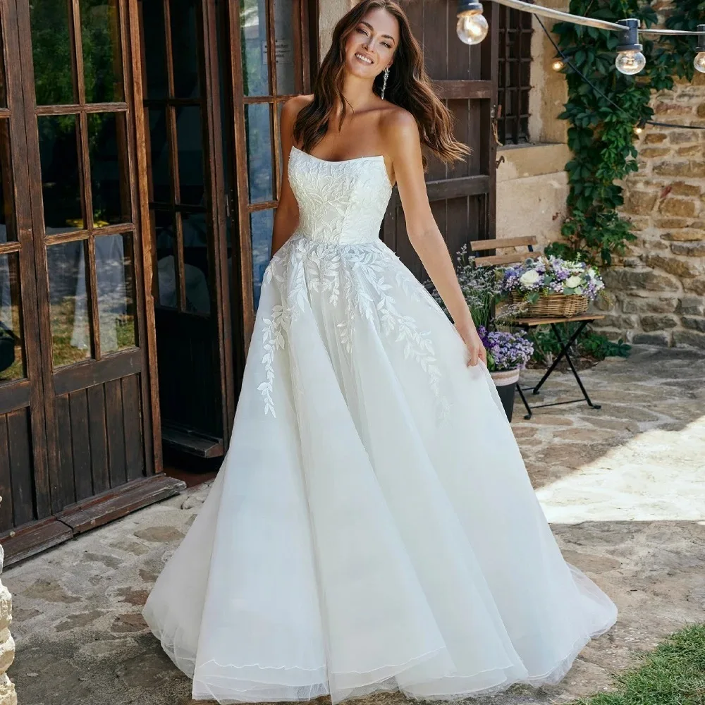 Scoop Neck Wedding Dress A-line Lace Appliques Backless Court Train Button Vestidos De Novia Customized
Scoop Neck Wedding Dress A-line Lace Appliques Backless Court Train Button Vestidos De Novia Customized