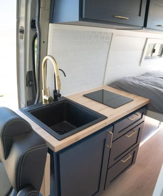 Custom Aluminum RV Furniture RV Kitchen Cabinet With Drawer Lightweight Aluminum Honeycomb Panel Waterproof Fireproof
Custom Aluminum RV Furniture RV Kitchen Cabinet With Drawer Lightweight Aluminum Honeycomb Panel Waterproof Fireproof