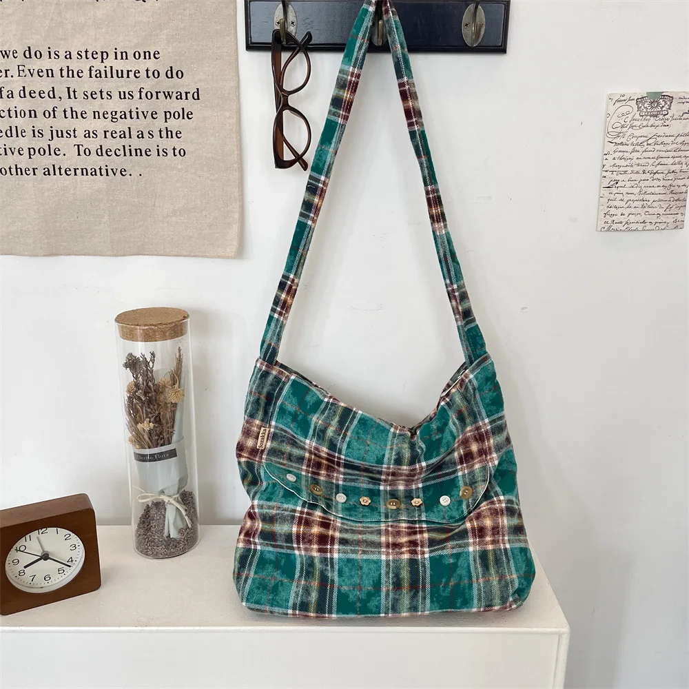 Vintage Plaid Women's Shoulder Bag Large Capacity Contrast Color Ladies Tote Handbags Button Decoration Female Underarm Bags
Vintage Plaid Women's Shoulder Bag Large Capacity Contrast Color Ladies Tote Handbags Button Decoration Female Underarm Bags
