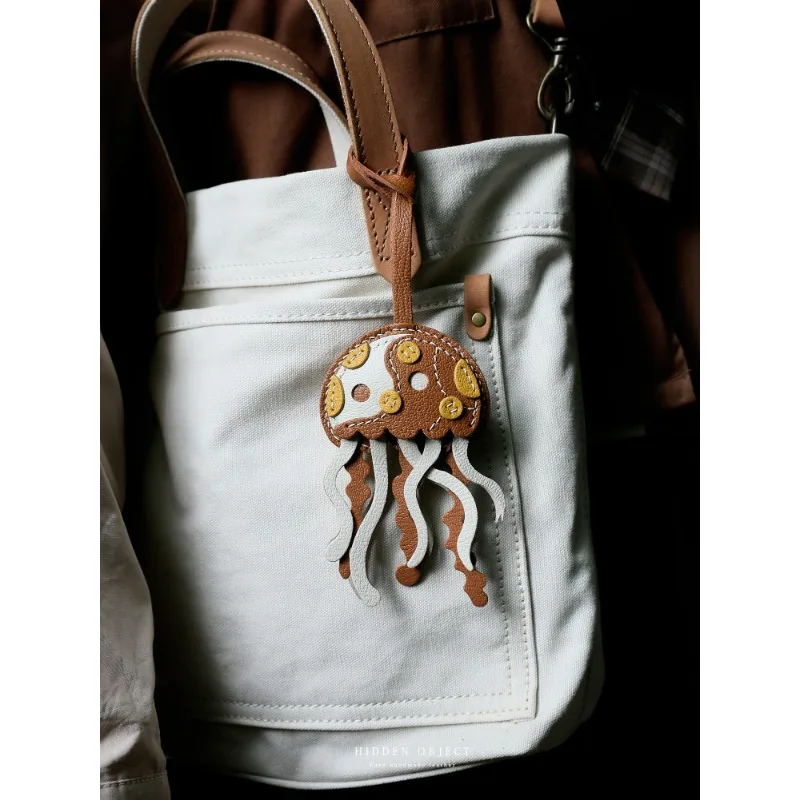 Jellyfish-shaped Bag Pendant, Pure Handmade Genuine Leather Keychain, French Sheepskin Bag Pendant Phone Pendant Bag.
Jellyfish-shaped Bag Pendant, Pure Handmade Genuine Leather Keychain, French Sheepskin Bag Pendant Phone Pendant Bag.