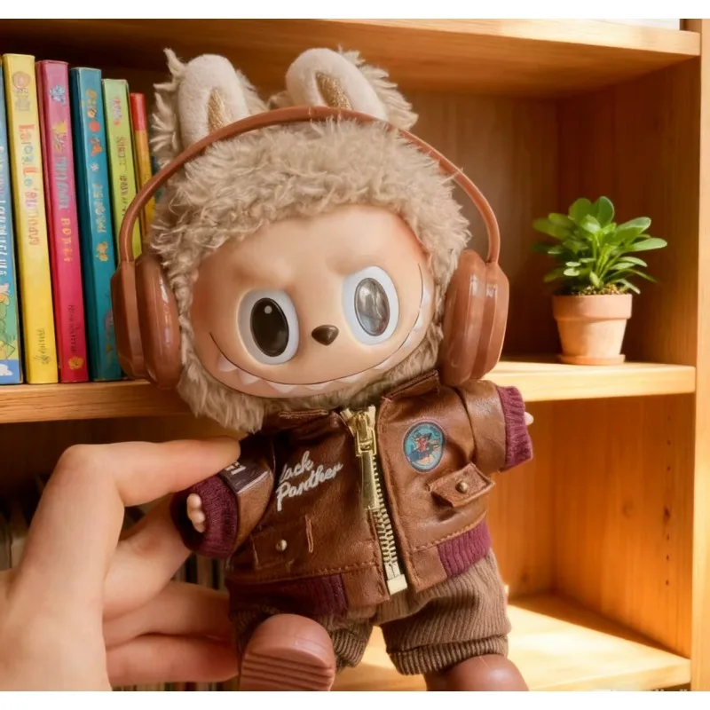 Brown Retro Flying Jacket Fashion Doll Clothes Set Gift for Labubu Doll Retro Fashionable Accessories
Brown Retro Flying Jacket Fashion Doll Clothes Set Gift for Labubu Doll Retro Fashionable Accessories