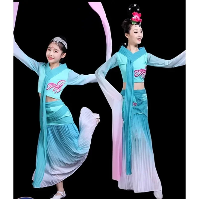 New women's water-sleeved dance costumes, classical dance costumes, Tibetan costumes, Hanfu performance costumes for women
New women's water-sleeved dance costumes, classical dance costumes, Tibetan costumes, Hanfu performance costumes for women