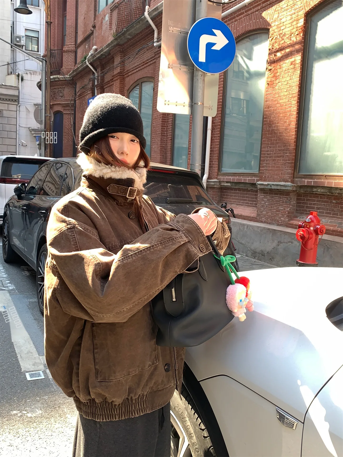 Thermal Detachable Button Cotton Jaet with Real Fur Collar Barn Wind Sle Thiened Long Sve Women's Winter Coat
Thermal Detachable Button Cotton Jaet with Real Fur Collar Barn Wind Sle Thiened Long Sve Women's Winter Coat