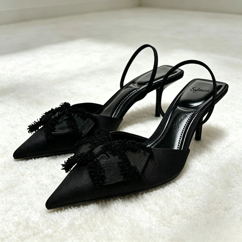 Sexy Pointed-Toe Designer High Heels Women Bow Decoration Elegant Backless Women Pumps Fashion Satin Party Dress Shoe for Ladies
Sexy Pointed-Toe Designer High Heels Women Bow Decoration Elegant Backless Women Pumps Fashion Satin Party Dress Shoe for Ladies