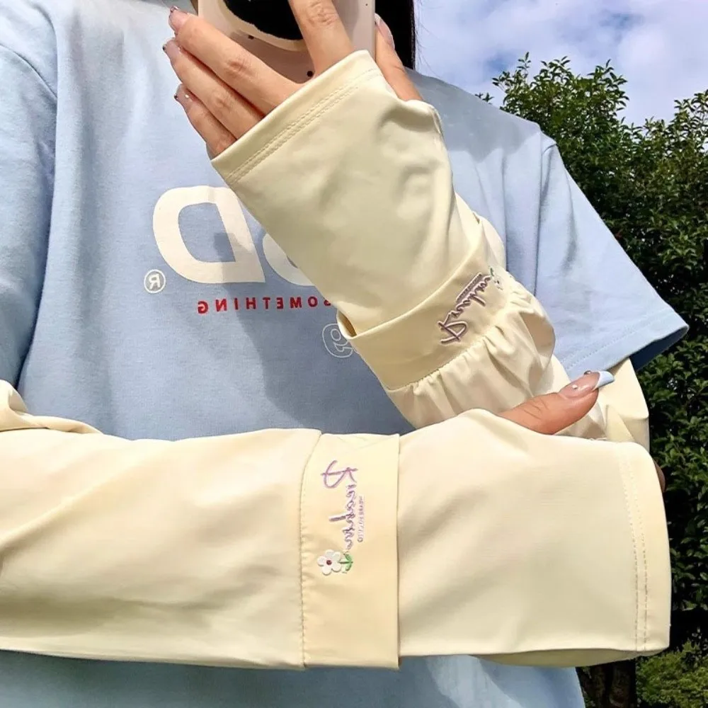 Дышащие длинные рукава из ледяного шелка с цветочной вышивкой, свободные эластичные солнцезащитные чехлы на руку, тонкие велосипедные перчатки с защитой от УФ-лучей, летние
Дышащие длинные рукава из ледяного шелка с цветочной вышивкой, свободные эластичные солнцезащитные чехлы на руку, тонкие велосипедные перчатки с защитой от УФ-лучей, летние