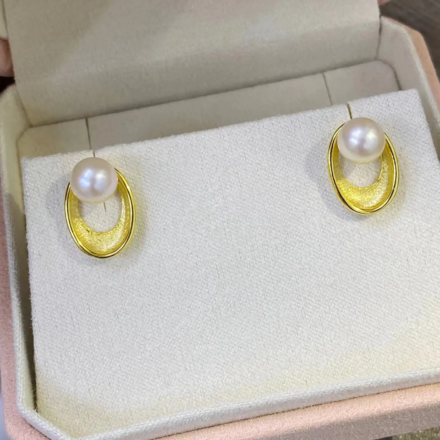 Wholesale S925 Sterling Silver Earrings Mount Findings Settings Base Mounting Parts Accessory for 6-7mm Pearls 5 pairs/lot
Wholesale S925 Sterling Silver Earrings Mount Findings Settings Base Mounting Parts Accessory for 6-7mm Pearls 5 pairs/lot