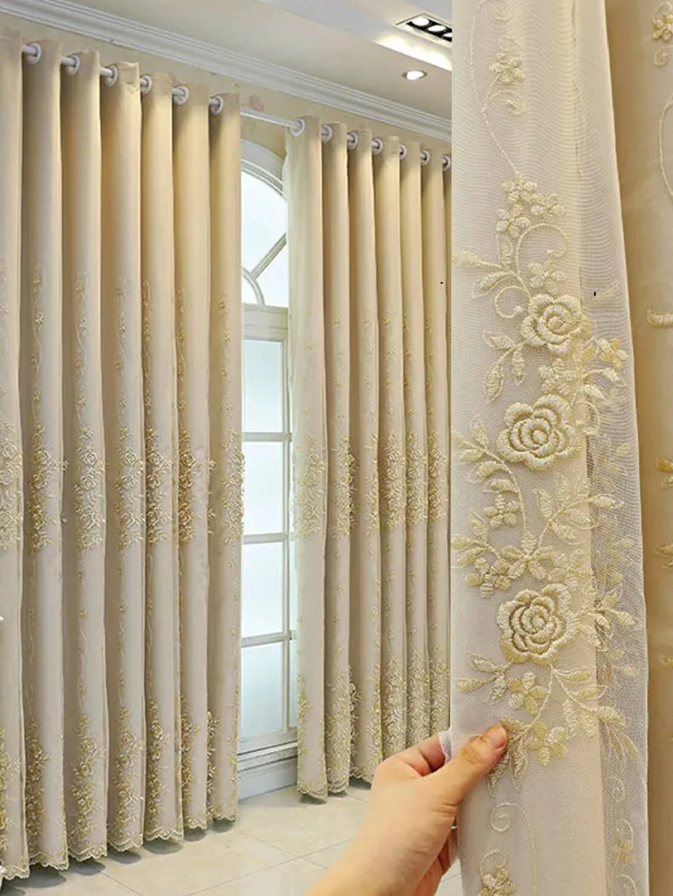 Простые европейские шторы для спальни, двухслойные марлевые кремовые, полностью затемняющие, теплоизоляционные, защита от солнца, гостиная
Простые европейские шторы для спальни, двухслойные марлевые кремовые, полностью затемняющие, теплоизоляционные, защита от солнца, гостиная
