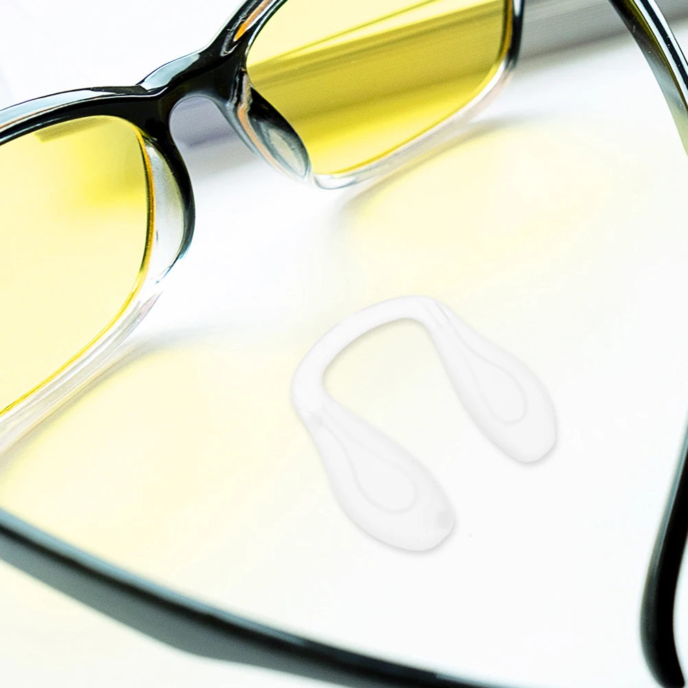 4pcs One-piece Nose Pad Bracket Comfortable Soft Silicone U Shaped Anti Slip Eyewear Accessories Fits Most Frames Replacement
4pcs One-piece Nose Pad Bracket Comfortable Soft Silicone U Shaped Anti Slip Eyewear Accessories Fits Most Frames Replacement