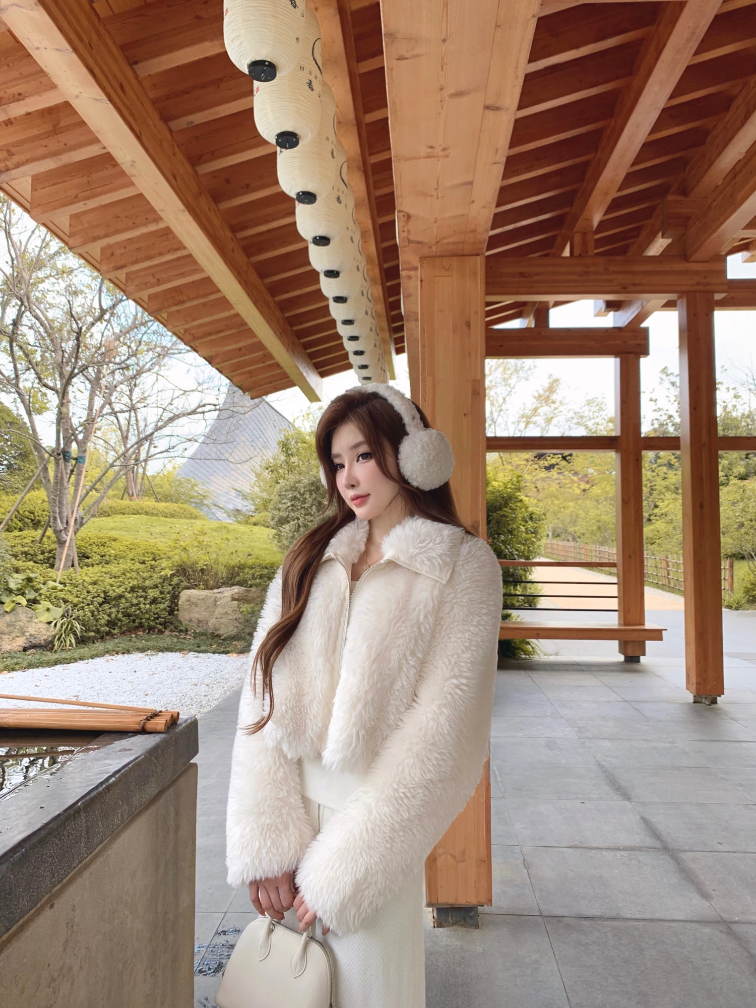 JUNSTUDIO Soft Lamb Fur Collar ort Inteated Leather And Fur Warmth Casual Sle Women's Coat Warm And Sli ort Coat
JUNSTUDIO Soft Lamb Fur Collar ort Inteated Leather And Fur Warmth Casual Sle Women's Coat Warm And Sli ort Coat