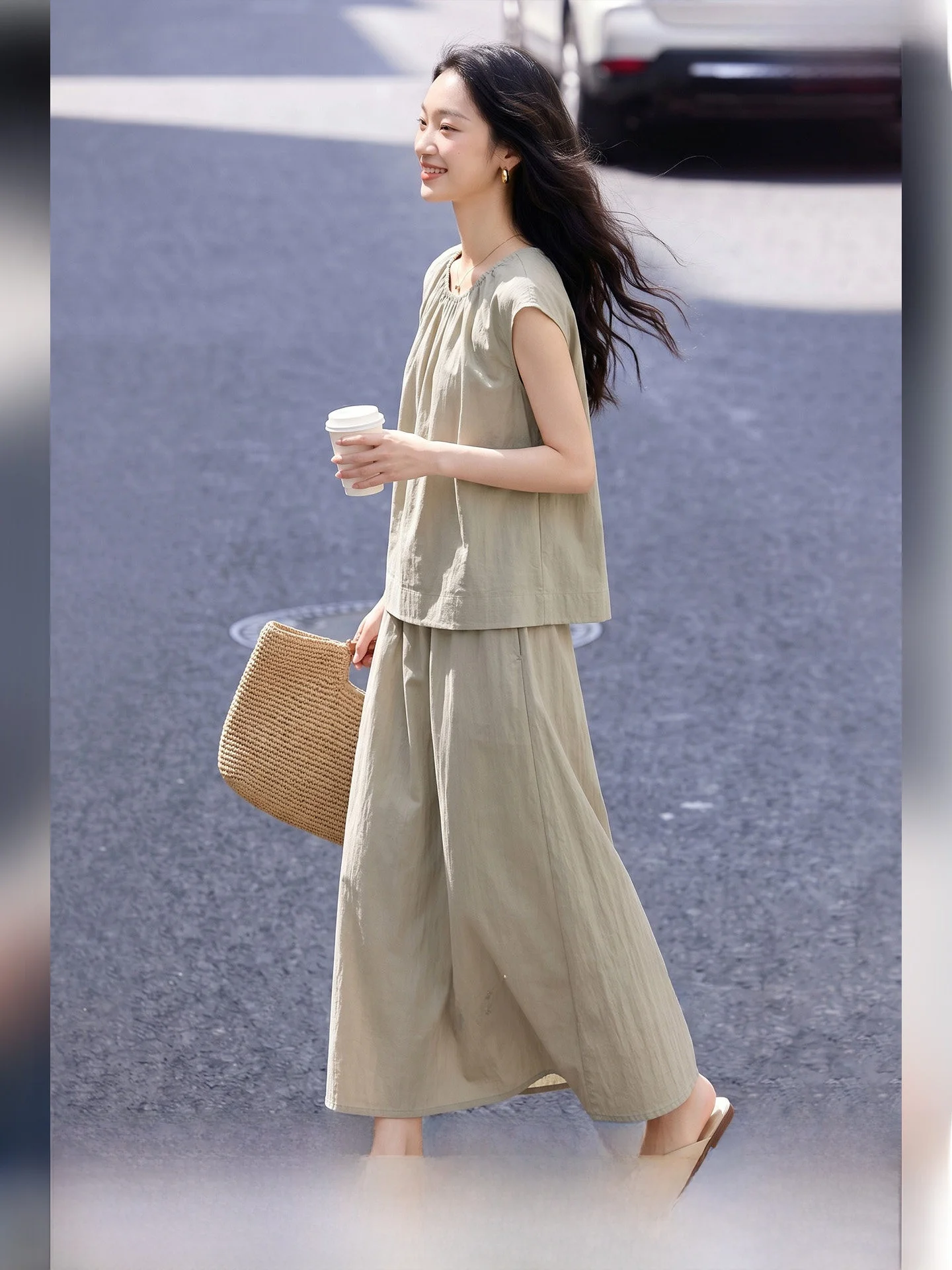 Casual High Waist Skirt Set Women's Sleeveless Top And Skirt Two Piece Suit Light Bean Green Simple Summer New Arrival
Casual High Waist Skirt Set Women's Sleeveless Top And Skirt Two Piece Suit Light Bean Green Simple Summer New Arrival