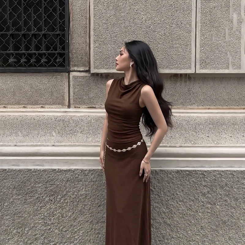 Women's Summer Temperament Solid Color Simple High-end Sense Sleeveless Vest Skirt Two-piece Set
Women's Summer Temperament Solid Color Simple High-end Sense Sleeveless Vest Skirt Two-piece Set