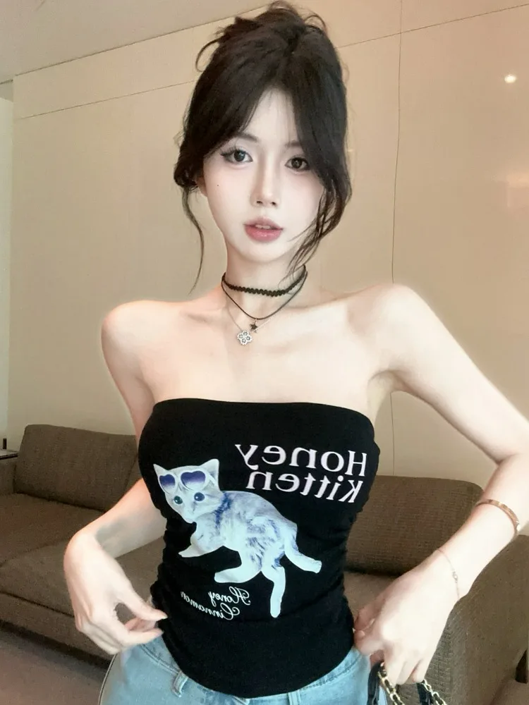 Street Style Spicy Print Tube Top And Denim Jeans Women's Summer New Knot Two-Piece Set Fashionable Retro High ...
Street Style Spicy Print Tube Top And Denim Jeans Women's Summer New Knot Two-Piece Set Fashionable Retro High ...