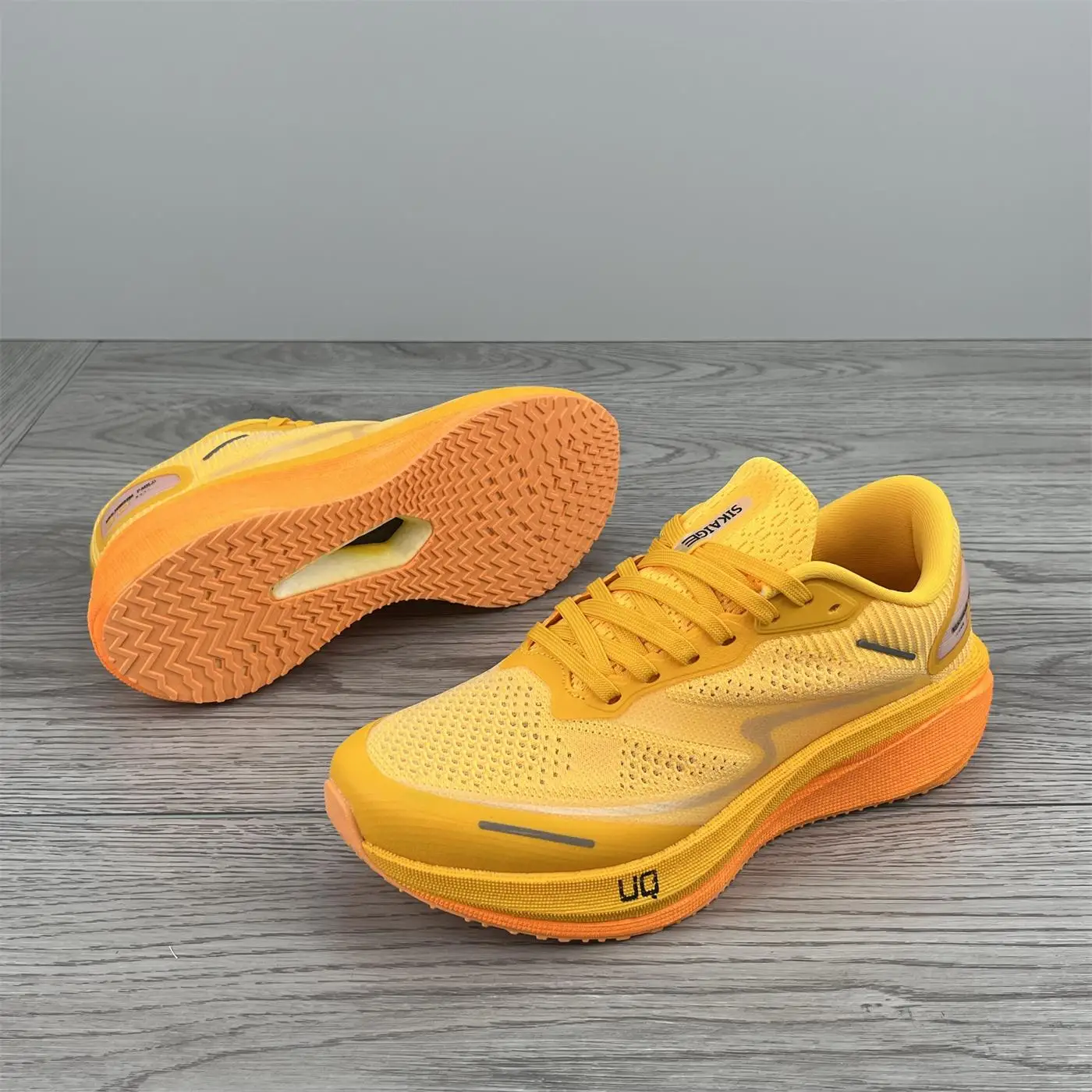 New Men's and Women's Carbon Plate Running Shoes: Breathable, Durable, Lightweight, Shock-Absorbing Sports Footwear
New Men's and Women's Carbon Plate Running Shoes: Breathable, Durable, Lightweight, Shock-Absorbing Sports Footwear