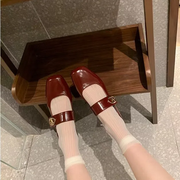 French Mary Jane Shoes Women's 2025 New Square Toe Shallow Mouth Soft Sole Non-tiring Feet Single Shoes
French Mary Jane Shoes Women's 2025 New Square Toe Shallow Mouth Soft Sole Non-tiring Feet Single Shoes