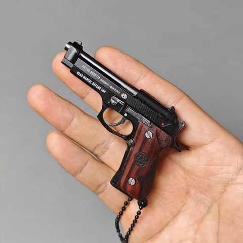 1:3 Metal M92A1 Premium Detachable Pistol Metal Pubg Toy Gun Model Collection Decorations Wooden Gift Alloy Keychain