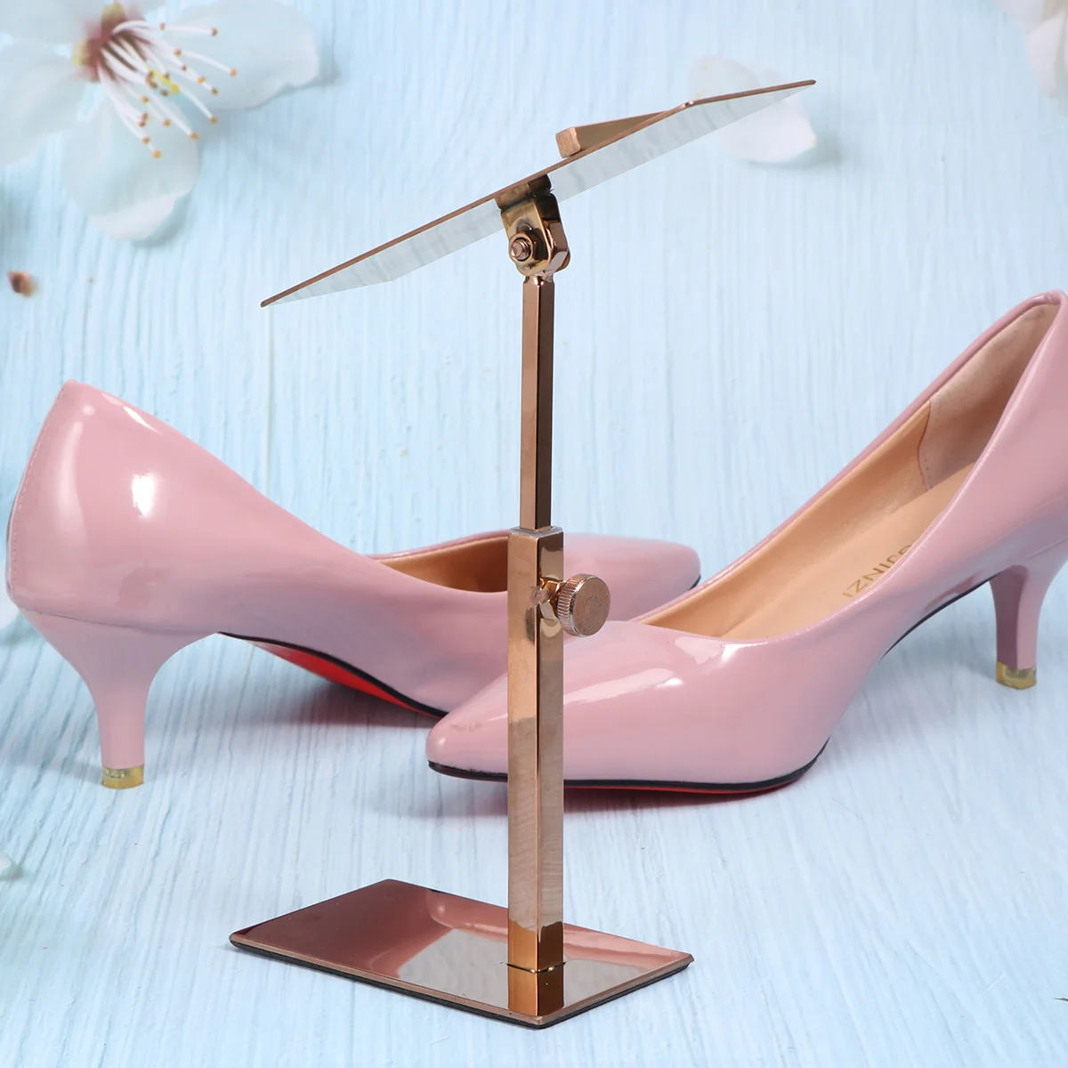 Elegant Shoe Holder Elastic Shoes Storage Rack Stainless Steel Stylish Metal Display Stand Anti-rust
Elegant Shoe Holder Elastic Shoes Storage Rack Stainless Steel Stylish Metal Display Stand Anti-rust