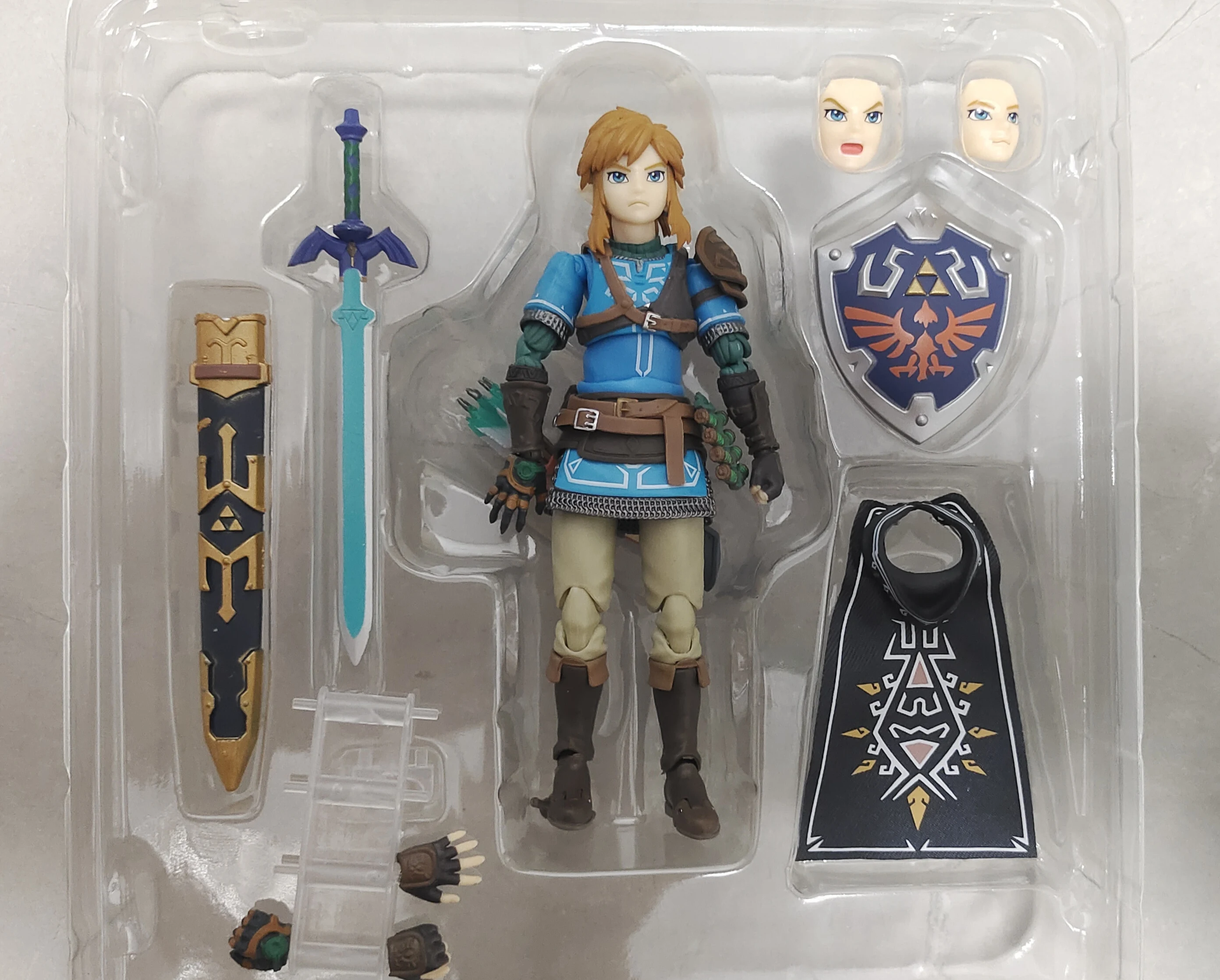 Zelda Link Anime Action Figure GK Figma 626 Movable Collect Desk Decor Toys Christmas Gifts
Zelda Link Anime Action Figure GK Figma 626 Movable Collect Desk Decor Toys Christmas Gifts