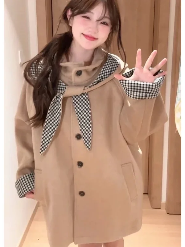 Новое осеннее шерстяное пальто 2025 года для женщин, в стиле Хепберн, корейский модный дизайн, с воротником-стойкой из утолщенного полиэфирного волокна, стандартная длина
Новое осеннее шерстяное пальто 2025 года для женщин, в стиле Хепберн, корейский модный дизайн, с воротником-стойкой из утолщенного полиэфирного волокна, стандартная длина