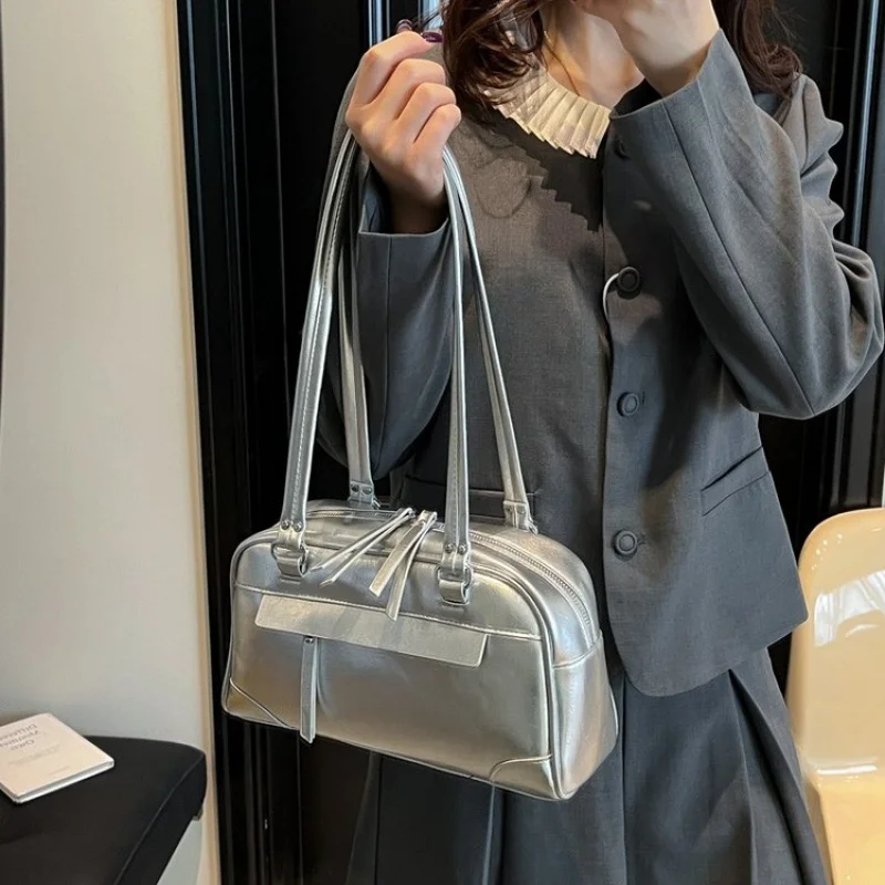 Винтажная сумка с двойной ручкой для женщин, кожаная сумка для врача в стиле ретро, вневременной дизайн для книг
Винтажная сумка с двойной ручкой для женщин, кожаная сумка для врача в стиле ретро, вневременной дизайн для книг