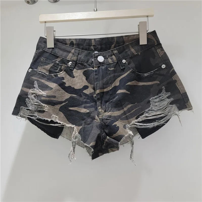 American Ripped Women's Denim Shorts Summer Casual Fashion Spicy Girl Sexy Low Waist Camouflage A-line Fringed Hot Pants
American Ripped Women's Denim Shorts Summer Casual Fashion Spicy Girl Sexy Low Waist Camouflage A-line Fringed Hot Pants